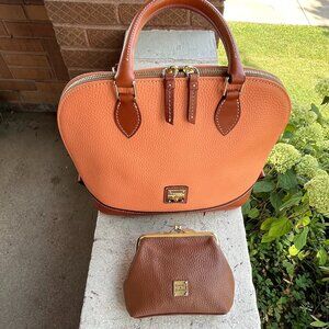 Lot DOONEY & BOURKE Apricot Coral Zip Zip Satchel Large Frame Coin Purse Wallet